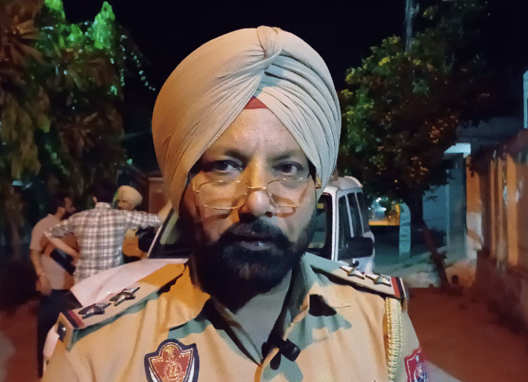 ਸਮਰਾਲਾ ਸ਼ਹਿਰ ’ਚ ਲੁਟੇਰਿਆਂ ਦੇ ਹੌਂਸਲੇ ਬੁਲੰਦ/ ਸੈਰ ਕਰ ਰਹੀ ਔਰਤ ਤੋਂ ਚੈਨ ਖੋਹ ਕੇ ਫਰਾਰ/ ਘਟਨਾ ਸੀਸੀਟੀਵੀ ’ਚ ਕੈਦ, ਪੁਲਿਸ ਕਰ ਰਹੀ ਜਾਂਚ