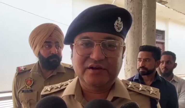 ਜਲੰਧਰ ਕਮਿਸ਼ਨਰੇਟ ਪੁਲਿਸ ਦੀ ਨਸ਼ਿਆਂ ਖਿਲਾਫ ਵੱਡਾ ਐਕਸ਼ਨ/ ਡਰੱਗ ਹਾਟਸਪਾਟ ਲਖਨਪਾਲ ’ਚ ਢਾਹੀਆਂ ਗੈਰ-ਕਾਨੂੰਨੀ ਉਸਾਰੀ/ 9 ਨਸ਼ਾ ਤਸਕਰ ਕਾਬੂ, ਪੰਚਾਇਤ ਵੱਲੋਂ ਨਸ਼ਾ-ਮੁਕਤੀ ਦਾ ਮਤਾ ਪਾਸ