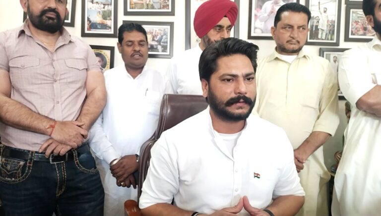 ਧੂਰੀ ਤੋਂ ਸਾਬਕਾ ਵਿਧਾਇਕ ਦਲਬੀਰ ਗੋਲਡੀ ਨੇ ਕੀਤੀ ਪ੍ਰੈੱਸ ਕਾਨਫਰੰਸ/ ਕਾਂਗਰਸ ਪਾਰਟੀ ’ਚ ਵਾਪਸੀ ਨੂੰ ਲੈ ਕੇ ਸਾਂਝਾ ਕੀਤੇ ਆਪਣੇ ਵਿਚਾਰ/ ਕਿਹਾ, ਮਾੜਾ ਦੌਰ ਨਿਕਲ ਗਿਐ, ਹੁਣ ਕਾਂਗਰਸ ਦੀ ਬਿਹਤਰੀ ਲਈ ਕਰਾਂਗੇ ਕੰਮ
