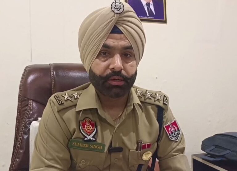 ਪਠਾਨਕੋਟ ਪੁਲਿਸ ਨੇ ਦਿੱਤੇ ਸਹਿਯੋਗ ਬਦਲੇ ਲੋਕਾਂ ਦਾ ਕੀਤਾ ਧੰਨਵਾਦ/ ਪ੍ਰਸ਼ਾਸਨ ਦੀਆਂ ਗਾਇਡ ਲਾਈਨਾਂ ਦੀ ਪਾਲਣਾ ਕਰਨ ਦੀ ਕੀਤੀ ਅਪੀਲ/ ਕਿਹਾ, ਲੋਕਾਂ ਦੇ ਸਹਿਯੋਗ ਸਦਕਾ ਹਾਲਾਤਾਂ ਨਾਲ ਨਜਿੱਠਣ ’ਚ ਸਫ਼ਲ ਰਹੀ ਪੁਲਿਸ