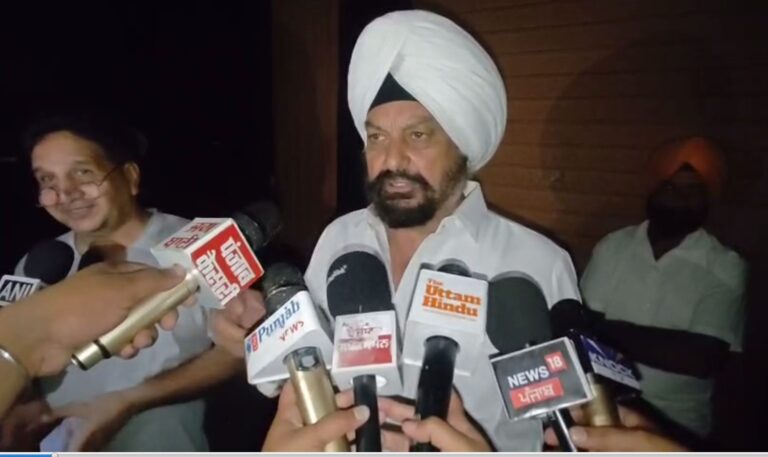 ਜਲੰਧਰ ’ਚ ਡਰੋਨ ਦੀ ਆਮਦ ਕਾਰਨ ਦਹਿਸ਼ਤ ਦਾ ਮਾਹੌਲ/ ਡਿਪਟੀ ਕਮਿਸ਼ਨਰ ਨੇ ਦਹਿਸ਼ਤ ਨਾ ਆਉਣ ਦੀ ਕੀਤੀ ਅਪੀਲ