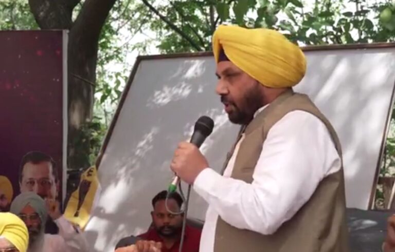 ਨੰਗਲ ਡੈਮ ਵਿਖੇ ਧਰਨੇ ’ਚ ਸ਼ਾਮਲ ਹੋਏ ਮੰਤਰੀ ਹਰਭਜਨ ਸਿੰਘ ਈਟੀਓ/ ਬੀਬੀਐਮਬੀ ਦੀ ਧੱਕੇਸ਼ਾਹੀ ਖਿਲਾਫ਼ ਕੀਤੀ ਨਾਅਰੇਬਾਜ਼ੀ/ ਧਰਨੇ ਨੂੰ ਸੰਬੋਧਨ ਦੌਰਾਨ ਕੇਂਦਰ ਵੱਲ ਸਾਧੇ ਤਿੱਖੇ ਨਿਸ਼ਾਨੇ