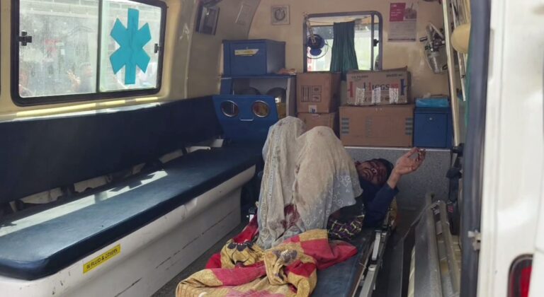 ਸੰਗਰੂਰ ’ਚ ਟਿੱਪਰ ਨੇ ਦਰੜਿਆ ਨੌਜਵਾਨ/ ਲੱਤਾਂ ’ਤੇ ਚੜ੍ਹਿਆ ਟਾਇਰ/ ਚਾਲਕ ਮੌਕੇ ਤੋਂ ਫਰਾਰ, ਲੋਕਾਂ ਨੇ ਨਕੇਲ ਕੱਸਣ ਦੀ ਕੀਤੀ ਮੰਗ