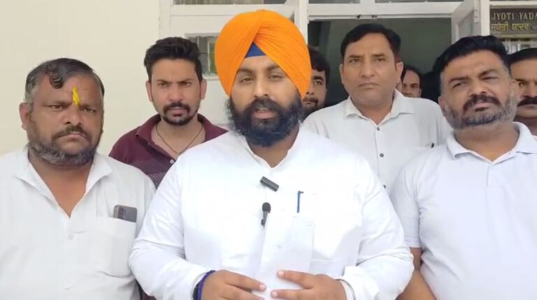 ਆਨੰਦਪੁਰ ਸਾਹਿਬ ਹਲਕੇ ਅੰਦਰ ਆਪ ਨੂੰ ਮਿਲਿਆ ਵੱਡਾ ਹੁੰਗਾਰਾ/ ਕਈ ਪਰਿਵਾਰਾਂ ਵੱਲੋਂ ਆਪ ’ਚ ਸ਼ਾਮਲ ਹੋਣ ਦਾ ਐਲਾਨ/ ਕੈਬਨਿਟ ਮੰਤਰੀ ਹਰਜੋਤ ਬੈਂਸ ਨੇ ’ਚ ਸ਼ਾਮਲ ਹੋਣ ’ਤੇ ਕੀਤਾ ਸਵਾਗਤ