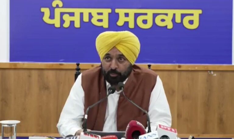 ਪਾਣੀਆਂ ਦੇ ਮੁੱਦੇ ’ਤੇ ਮੁੱਖ ਮੰਤਰੀ ਮਾਨ ਦੀ ਕੇਂਦਰ ਨੂੰ ਦੋ ਟੁੱਕ/ ਸੁਰੱਖਿਆ ਮੁਲਜ਼ਮ ਲਾਉਣ ਨੂੰ ਲੈ ਕੇ ਸੁਣਾਈਆਂ ਖਰੀਆਂ ਖਰੀਆਂ/ ਕਿਹਾ, ਕਿਸੇ ਵੀ ਹਾਲਤ ’ਚ ਵਾਧੂ ਪਾਣੀ ਤੇ ਪੈਸਾ ਨਹੀਂ ਦੇਵੇਗਾ ਪੰਜਾਬ