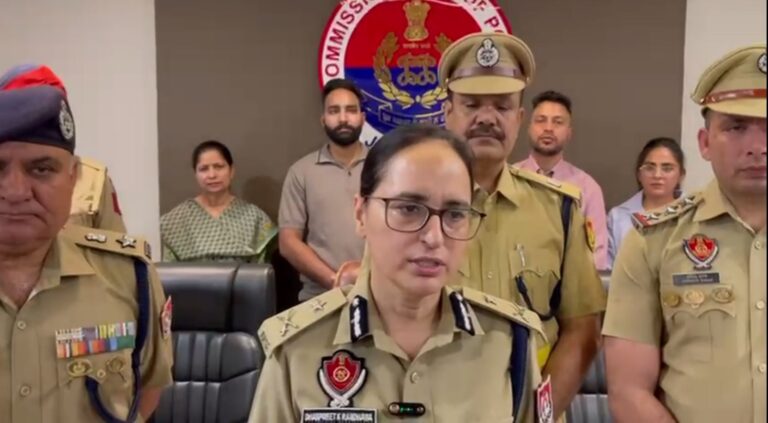 ਜਲੰਧਰ ਪੁਲਿਸ ਵੱਲੋਂ ਨਸ਼ਾ ਤਸ਼ਕਰੀ ਦੇ ਰੈਕੇਟ ਦਾ ਪਰਦਾਫਾਸ਼/ 13 ਕਿੱਲੋ ਹੈਰੋਇਨ, ਡਰੱਗ ਮਨੀ ਤੇ ਅਸਲੇ ਸਮੇਤ ਦੋ ਤਸਕਰ ਕਾਬੂ