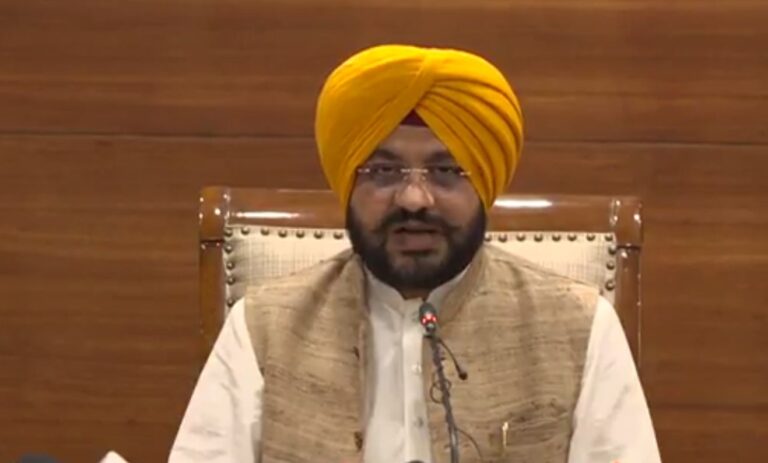 ਪੀਐਸਆਈਸੀ ਪਲਾਟਾਂ ਬਾਰੇ ਮੰਤਰੀ ਤਰੁਣਪ੍ਰੀਤ ਸੌਂਧ ਦਾ ਬਿਆਨ/ ਸਰਕਾਰ ਨੇ ਕੈਂਸਲ ਪਲਾਟਾਂ ਮਾਮਲੇ ਚ ਉਦਯੋਗਪਤੀਆਂ ਨੂੰ ਦਿੱਤਾ ਵੱਡਾ ਫਾਇਦ