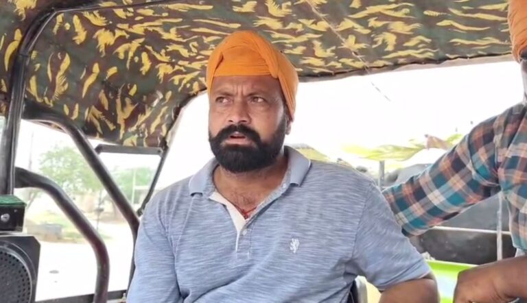 ਫਾਜਿਲਕਾ ਦੇ ਸਰਹੱਦੀ ਪਿੰਡਾਂ ’ਚ ਪਰਤਣ ਲੱਗੇ ਲੋਕ/ ਤਣਾਅ ਘਟਣ ਹੋ ਰਹੀ ਘਰ ਵਾਪਸੀ/ ਲੋਕ ਬੋਲੇ, ਪਾਕਿਸਤਾਨ ਨਾਲ ਇਕੋ ਵਾਰ ਦੋ ਹੱਥ ਕਰ ਲੈਣੇ ਚਾਹੀਦੇ ਨੇ