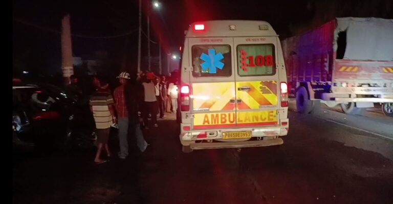 ਮੋਗਾ ’ਚ ਦੋ ਗੱਡੀਆਂ ਵਿਚਾਲੇ ਭਿਆਨਕ ਹਾਦਸਾ/ ਪਿਤਾ-ਪੁੱਤਰ ਸਮੇਤ 5 ਜਣੇ ਗੰਭੀਰ ਜ਼ਖ਼ਮੀ/ ਪੁਲਿਸ ਨੇ ਮੌਕੇ ’ਤੇ ਪਹੁੰਚ ਕੇ ਜਾਂਚ ਕੀਤੀ ਸ਼ੁਰੂ