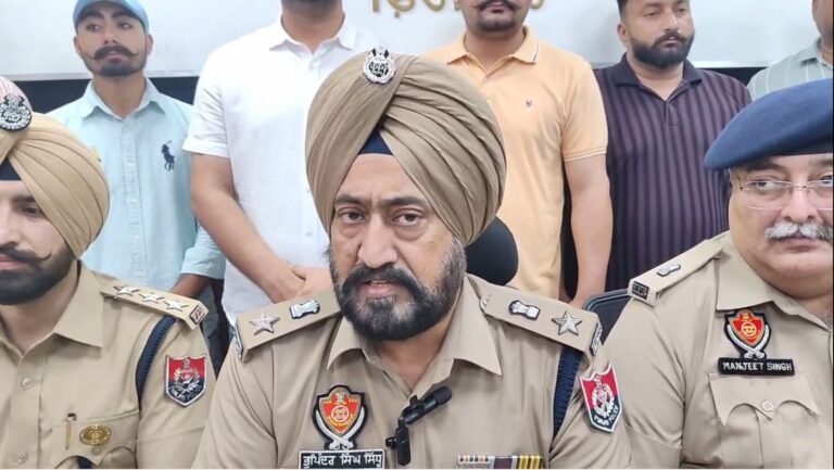 ਫਿਰੋਜ਼ਪੁਰ ਪੁਲਿਸ ਵੱਲੋਂ 2 ਕਿੱਲੋ ਹੈਰੋਇਨ ਸਮੇਤ ਦੋ ਕਾਬੂ/ ਪੁਲਿਸ ਨੇ ਮਾਮਲਾ ਦਰਜ ਕਰ ਕੇ ਜਾਂਚ ਕੀਤੀ ਸ਼ੁਰੂ