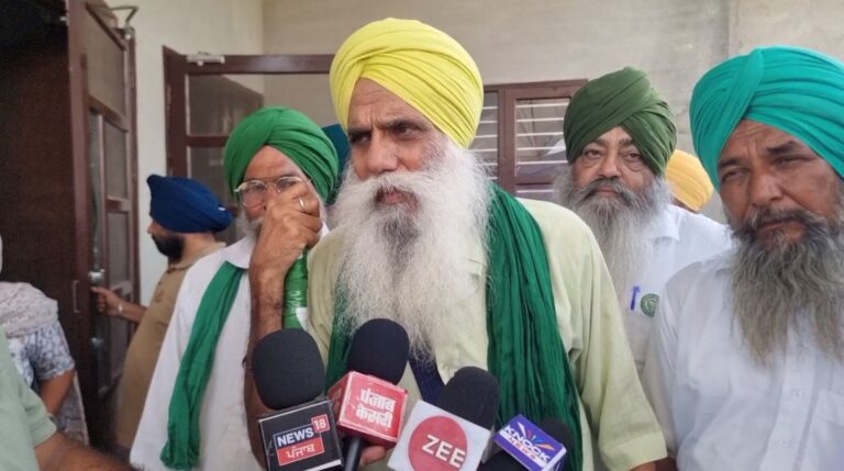 ਅਗਨੀਵੀਰ ਅਕਾਸ਼ਦੀਪ ਦੇ ਪਰਿਵਾਰ ਨੂੰ ਮਿਲੇ ਕਿਸਾਨ ਆਗੂ ਡੱਲੇਵਾਲ/ ਸ਼ਹੀਦ ਦੇ ਪਰਿਵਾਰ ਨਾਲ ਮਿਲ ਕੇ ਪ੍ਰਗਟਾਇਆ ਦੁੱਖ/ ਪਰਿਵਾਰ ਨੂੰ ਇਨਸਾਫ ਦਿਵਾਉਣ ਲਈ ਪ੍ਰੋਗਰਾਮ ਉਲੀਕਣ ਦਾ ਐਲਾਨ