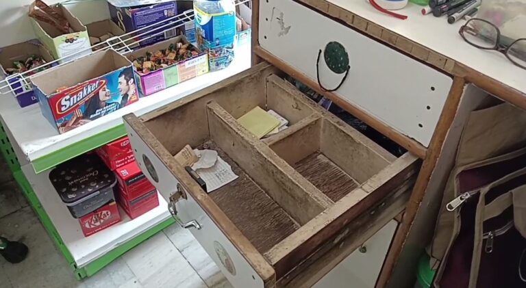 ਸੰਗਰੂਰ ’ਚ ਚੋਰਾਂ ਨੇ ਪ੍ਰਚੂਰ ਦੀ ਦੁਕਾਨ ਨੂੰ ਬਣਾਇਆ ਨਿਸ਼ਾਨਾ/ ਨਕਦੀ ਤੇ ਕੀਮਤੀ ਸਾਮਾਨ ਲੈ ਕੇ ਹੋਏ ਫਰਾਰ/ ਥਾਣੇ ਤੇ ਜੇਲ੍ਹ ਨੇੜੇ ਵਾਪਰੀ ਘਟਨਾ ਕਾਰਨ ਲੋਕਾਂ ’ਚ ਰੋਸ