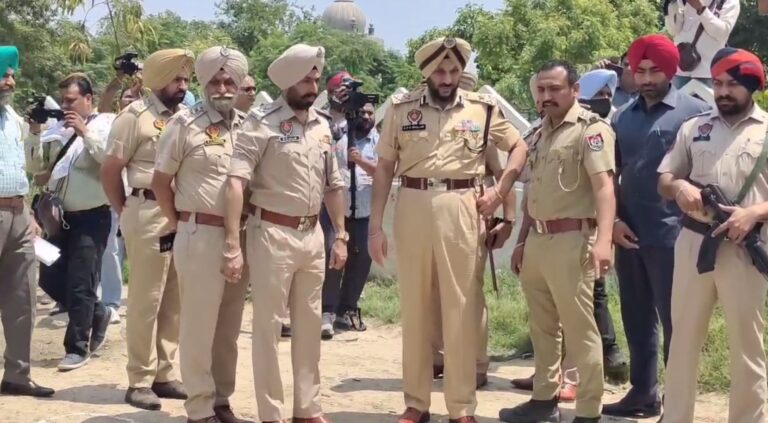 ਅੰਮ੍ਰਿਤਸਰ ਪੁਲਿਸ ਵੱਲੋਂ ਅਕਾਲੀ ਕੌਂਸਲਰ ਦੇ ਕਾਤਲਾਂ ਦਾ ਐਨਕਾਊਟਰ/ ਚਾਰ ਜਣਿਆਂ ਨੂੰ ਮੁਕਾਬਲੇ ਬਾਅਦ ਕੀਤਾ ਗ੍ਰਿਫਤਾਰ/ਬੀਤੇ ਦਿਨ ਕਤਲ ਕਰ ਕੇ ਹੋਏ ਸੀ ਫਰਾਰ