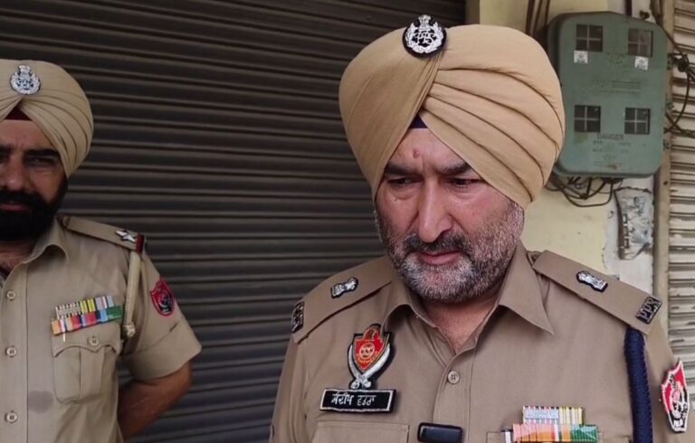 ਫਰੀਦਕੋਟ ’ਚ ਚੋਰਾਂ ਵੱਲੋਂ ਦੁਕਾਨਾਂ ’ਚੋਂ ਲੱਖਾਂ ਦਾ ਸਾਮਾਨ ਚੋਰੀ/ ਨਹਿਰੂ ਸ਼ੌਪਿੰਗ ਸੈਂਟਰ ’ਚ ਦੋ ਦੁਕਾਨਾਂ ਨੂੰ ਬਣਾਇਆ ਨਿਸ਼ਾਨਾ/ ਲਗਾਤਾਰ ਦੂਜੀ ਰਾਤ ਅੰਜ਼ਾਮ ਦਿੱਤੀ ਘਟਨਾ, ਪੁਲਿਸ ਕਰ ਰਹੀ ਜਾਂਚ