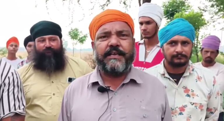 ਤਰਨ ਤਾਰਨ ਦੇ ਸਰਹੱਦੀ ਇਲਾਕੇ ’ਚ ਡਰ ਦਾ ਮਾਹੌਲ/ ਪਿੰਡ ਕਲਸ ਦੇ ਲੋਕਾਂ ਨੇ ਜੰਗ ਨਾ ਹੋਣ ਦੀ ਕੀਤੀ ਕਾਮਨਾ/ ਜੰਗ ਦੇ ਡਰ ਕਾਰਨ ਪਿੰਡ ਛੱਡਣ ਲਈ ਮਜ਼ਬੂਰ ਹੋਏ ਲੋਕ