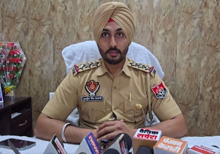 ਨਾਭਾ ਪੁਲਿਸ ਵੱਲੋਂ ਨਸ਼ਾ ਤਸਕਰੀ ਦੇ ਗੋਰਖਧੰਦੇ ਦਾ ਪਰਦਾਫਾਸ਼/ ਬਲੈਕਆਊਟ ਦੀ ਆੜ ਹੇਠ ਹੋ ਰਹੀ ਸੀ ਨਸ਼ੇ ਦੀ ਸਮਗਲਿੰਗ/ ਪੁਲਿਸ ਨੇ ਦੋ ਮਹਿਲਾਵਾਂ ਨੂੰ ਗ੍ਰਿਫ਼ਤਾਰ ਕਰ ਕੇ ਜਾਂਚ ਕੀਤੀ ਸ਼ੁਰੂ