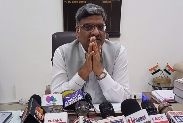 ਫਤਹਿਗੜ੍ਹ ਸਾਹਿਬ ਵਿਖੇ ਲਗਾਈ ਗਈ ਕੌਮੀ ਲੋਕ ਅਦਾਲਤ/ ਵਿਆਹ, ਟਰੈਫਿਕ ਨਿਯਮ ਸਮੇਤ ਹੋਰ ਕੇਸਾਂ ਦੀ ਹੋਈ ਸੁਣਵਾਈ