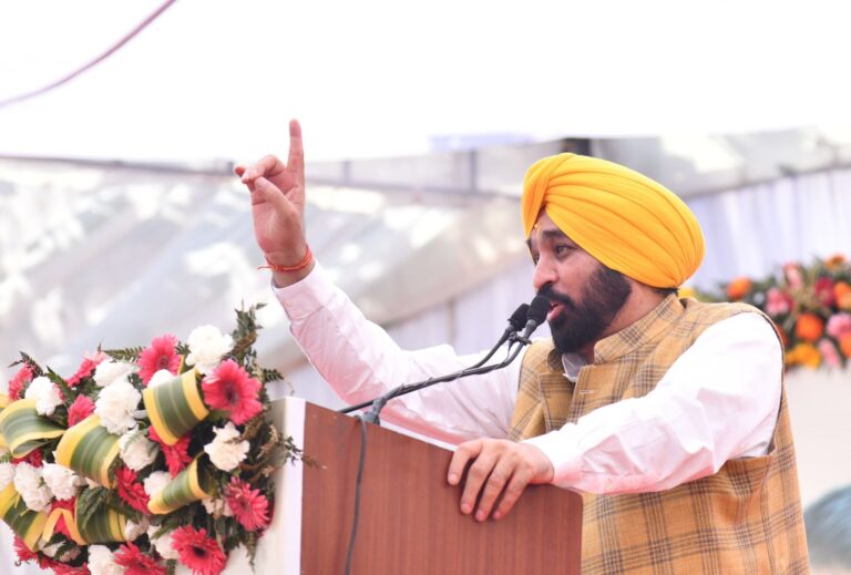 ਨਾਭਾ ਪਹੁੰਚੇ ਸੀਐਮ ਮਾਨ ਤੇ ਸੁਪਰੀਮੋ ਕੇਜਰੀਵਾਲ ਦਾ ਵੱਡਾ ਐਲਾਨ/ ਪੰਜਾਬ ’ਚੋਂ ਨਸ਼ਿਆਂ ਦੇ ਖਾਤਮੇ ਲਈ ਦੁਹਰਾਈ ਵਚਨਬੱਧਤਾ/ ਕਿਹਾ, ਪਿਛਲੀਆਂ ਸਰਕਾਰਾਂ ਨੇ ਸ਼ੁਰੂ ਕੀਤੀ ਸੀ ਨਸ਼ਿਆਂ ਰੂਪੀ ਅਲਾਮਤ