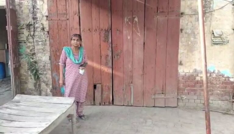 ਤਰਨ ਤਾਰਨ ’ਚ ਪੁੱਤਰ ਤੇ ਲੱਗੇ ਮਾਂ ਨਾਲ ਕੁੱਟਮਾਰ ਦੇ ਇਲਜ਼ਾਮ/ ਪੀੜਤਾਂ ਨੇ ਪੁਲਿਸ ਪ੍ਰਸ਼ਾਸਨ ਤੋਂ ਇਨਸਾਫ ਦੀ ਕੀਤੀ ਮੰਗ/ ਪੁੱਤਰ ਨੇ ਦੋਸ਼ ਨਕਾਰੇ, ਪੁਲਿਸ ਮਾਮਲੇ ਦੀ ਜਾਂਚ ਕੀਤੀ ਸ਼ੁਰੂ