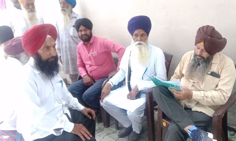 ਬਟਾਲਾ ਦੇ ਪਿੰਡ ਧੀਰ ’ਚ 11 ਕਿੱਲੇ ਜ਼ਮੀਨ ਦੇ ਕਬਜ਼ੇ ਦਾ ਮੁੱਦਾ ਗਰਮਾਇਆ/ ਜ਼ਮੀਨ ’ਤੇ 80 ਸਾਲਾਂ ਤੋਂ ਕਾਬਜ਼ ਅਬਾਦਕਾਰ ਪਰਿਵਾਰਾਂ ਨੇ ਕੀਤਾ ਵਿਰੋਧ/ ਸਾਬਕਾ ਵਿਧਾਇਕ ਜਗਦੀਸ਼ ਸਾਹਨੀ ਦੇ ਪਰਿਵਾਰ ਨੇ ਜਿਤਾਇਆ ਹੱਕ