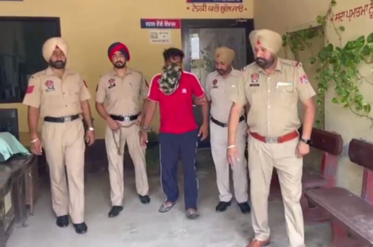 ਮੋਗਾ ਪੁਲਿਸ ਵੱਲੋਂ ਭਗੌੜਾ ਸਖਸ਼ ਨਸ਼ੀਲੀਆਂ ਗੋਲੀਆਂ ਸਮੇਤ ਗ੍ਰਿਫਤਾਰ/ ਮੁਲਜ਼ਮ ਤੋਂ 1010 ਨਸ਼ੀਲੀਆਂ ਗੋਲੀਆਂ ਤੇ ਮੋਟਰ ਸਾਈਕਲ ਬਰਾਮਦ