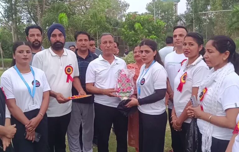 ਮਾਨਸਾ ਵਿਖੇ ਮਨਾਇਆ ਅੰਤਰਰਾਸ਼ਟਰੀ ਯੋਗ ਦਿਵਸ/ ਪ੍ਰਸ਼ਾਸਨਿਕ ਅਧਿਕਾਰੀਆਂ ਸਮੇਤ ਆਮ ਲੋਕਾਂ ਨੇ ਕੀਤੀ ਸ਼ਿਰਕਤ