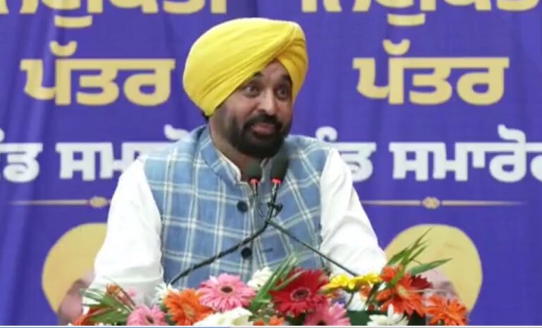 ਚੰਡੀਗੜ੍ਹ ’ਚ ਮੁੱਖ ਮੰਤਰੀ ਮਾਨ ਨੇ ਨੌਜਵਾਨਾਂ ਨੂੰ ਵੰਡੇ ਨਿਯੁਕਤੀ ਪੱਤਰ/ ਵਿਰੋਧੀਆਂ ਵੱਲ ਸਾਧੇ ਨਿਸ਼ਾਨੇ…ਬਿਨਾਂ ਵਜ੍ਹਾ ਭੰਡੀ ਪ੍ਰਚਾਰ ਦੇ ਲਾਏ ਇਲਜ਼ਾਮ