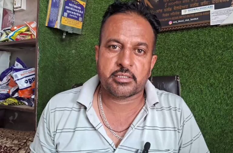 ਫਰੀਦਕੋਟ ਵਾਸੀ ਪਰਿਵਾਰ ਨੇ ਧੋਖਾਖੜੀ ਨਾਲ ਪੈਰੋਲ ਮਾਮਲੇ ’ਚ ਮੰਗਿਆ ਇਨਸਾਫ਼/ ਨਾਬਾਲਿਗ ਦੇ ਨਾਮ ’ਤੇ ਫਰਜ਼ੀ ਦਸਤਾਵੇਜ਼ ਬਣਾ ਕੇ ਦੋ ਬੰਦਿਆਂ ਦੀ ਕਰਵਾਈ ਪੈਰੋਲ/ ਐਫਆਈਆਰ ਦਰਜ ਹੋਣ ਦੇ ਬਾਵਜੂਦ ਨਹੀਂ ਹੋਈ ਕਾਰਵਾਈ