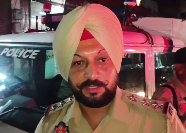 ਨਾਭਾ ਕੋਤਵਾਲੀ ਪੁਲਿਸ ਵੱਲੋਂ ਵਾਹਨਾਂ ਚੈਕਿੰਗ/ ਸ਼ਾਮ 6 ਤੋਂ 9 ਵਜੇ ਤਕ ਲਾਇਆ ਵਿਸ਼ੇਸ਼ ਨਾਕਾ