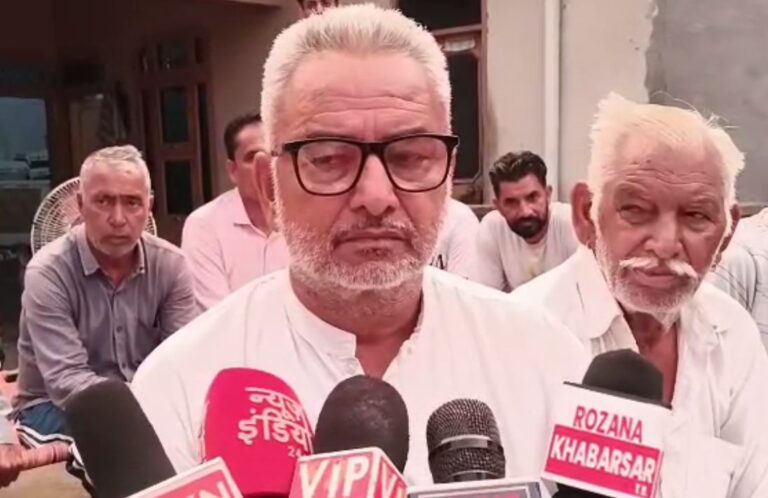 ਨਵਾਂ ਸ਼ਹਿਰ ਵਾਸੀ ਪਰਿਵਾਰ ਨੇ ਮੰਗਿਆ ਪੁੱਤਰ ਦੀ ਮੌਤ ਦਾ ਇਨਸਾਫ਼/ ਪੁੱਤਰ ਦੀ ਖੁਦਕੁਸ਼ੀ ਲਈ ਦੋ ਔਰਤਾਂ ਦੀ ਬਲੈਕਮੇਲਿੰਗ ਨੂੰ ਦੱਸਿਆ ਜ਼ਿੰਮੇਵਾਰ/ ਬੀਤੇ ਦਿਨ ਚੰਡੀਗੜ੍ਹ ਦੇ ਹੋਟਲ ’ਚ ਭੇਦਭਾਰ ਹਾਲਤ ’ਚ ਕੀਤੀ ਸੀ ਖੁਦਕੁਸ਼ੀ