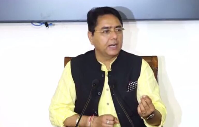 ਕੈਬਨਿਟ ਮੰਤਰੀ ਅਮਨ ਅਰੋੜਾ ਦੀ ਮਜੀਠੀਆ ਮਾਮਲੇ ’ਚ ਪ੍ਰੈੱਸ ਕਾਨਫਰੰਸ/ ਨਸ਼ਿਆਂ ਦੀ ਕਮਾਈ ਤੋਂ ਸੈਂਕੜੇ ਕਰੋੜ ਕਮਾਉਣ ਦੇ ਲਾਏ ਇਲਜ਼ਾਮ/ ਨਸ਼ਿਆਂ ਦੇ ਛੇਵੇ ਦਰਿਆ ਲਈ ਰਵਾਇਤੀ ਪਾਰਟੀਆਂ ਜ਼ਿੰਮੇਵਾਰ ਦੱਸਿਆ ਜ਼ਿੰਮੇਵਾਰ