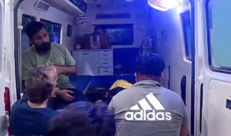 ਲੁਧਿਆਣਾ ’ਚ ਦੋ ਕਾਰਾਂ ਵਿਚਾਲੇ ਭਿਆਨਕ ਟੱਕਰ ’ਚ 5 ਜ਼ਖਮੀ/ ਸੜਕ ਵਿਚਾਲੇ ਪਏ ਪੱਥਰ ਨੂੰ ਬਚਾਉਂਦਿਆਂ ਵਾਪਰਿਆ ਹਾਦਸਾ/ ਪੁਲਿਸ ਨੇ ਹਾਦਸਾਗ੍ਰਸਤ ਵਾਹਨ ਕਬਜ਼ੇ ’ਚ ਲੈ ਕੇ ਜਾਂਚ ਕੀਤੀ ਸ਼ੁਰੂ