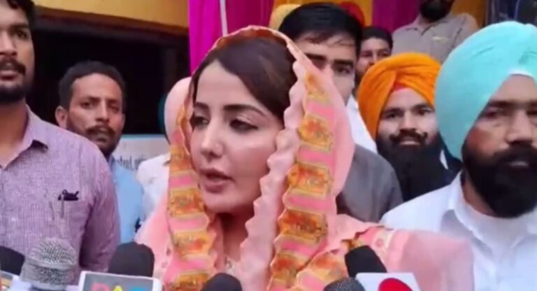 ਯੁੱਧ ਨਸ਼ਾ ਵਿਰੁੱਧ ਮੁਹਿੰਮ ਤਹਿਤ ਗੁਰਦਾਸਪੁਰ ਪਹੁੰਚੀ ਸੋਨੀਆ ਮਾਨ/ ਸਰਕਾਰ ਦੀ ਗਰਾਊਂਡ ਪੱਧਰ ਤੇ ਵਿੱਢੀ ਮੁਹਿੰਮ ਦਾ ਕੀਤਾ ਸਵਾਗਤ/ ਕਿਹਾ, ਸਰਕਾਰ ਦੀ ਮੁਹਿੰਮ ਨਾਲ ਨਸ਼ਿਆਂ ਨੂੰ ਠੱਲ੍ਹ ਪਾਈ ਜਾ ਰਹੀ ਐ