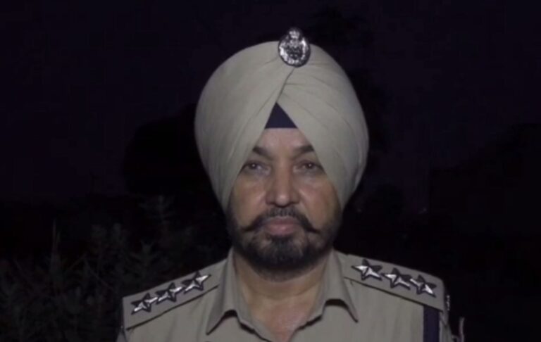 ਅੰਮ੍ਰਿਤਸਰ ’ਚ ਸਕਿਉਰਟੀ ਗਾਰਡ ਦਾ ਕਤਲ/ ਨਾਜਾਇਜ਼ ਸਬੰਧਾਂ ਦੇ ਚਲਦਿਆਂ ਕਤਲ ਦਾ ਸ਼ੱਕ/ ਪੁਲਿਸ ਨੇ ਲਾਸ਼ ਕਬਜ਼ੇ ਚ ਲੈ ਕੇ ਜਾਂਚ ਕੀਤੀ ਸ਼ੁਰੂ