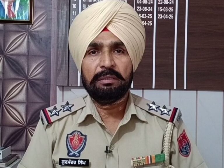 ਬਰਨਾਲਾ ’ਚ ਨੌਜਵਾਨ ਵੱਲੋਂ ਖੁਦਕੁਸ਼ੀ ਦੀ ਕੋਸ਼ਿਸ਼/ ਪ੍ਰੇਮਿਕਾ ਤੋਂ ਪ੍ਰੇਸ਼ਾਨ ਹੋ ਕੇ ਚੁੱਕਿਆ ਖੌਫਨਾਕ ਕਦਮ/ ਗੰਭੀਰ ਹਾਲਤ ’ਚ ਹਸਪਤਾਲ ਕਰਵਾਇਆ ਭਰਤੀ