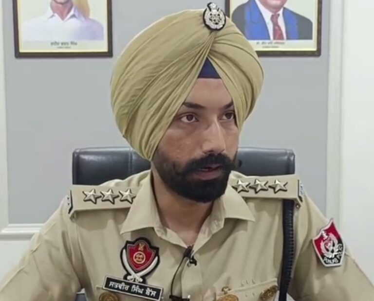 ਬਰਨਾਲਾ ’ਚ ਸ਼ੱਕੀ ਹਾਲਤਾਂ ’ਚ ਮਿਲੀ ਨੌਜਵਾਨ ਦੀ ਲਾਸ਼/ ਪਰਿਵਾਰ ਨੇ ਪ੍ਰਗਟਾਇਆ ਕਤਲ ਦਾ ਸ਼ੱਕ/ ਪੁਲਿਸ ਨੇ ਲਾਸ਼ ਕਬਜ਼ੇ ’ਚ ਲੈ ਕੇ ਜਾਂਚ ਕੀਤੀ ਸ਼ੁਰੂ