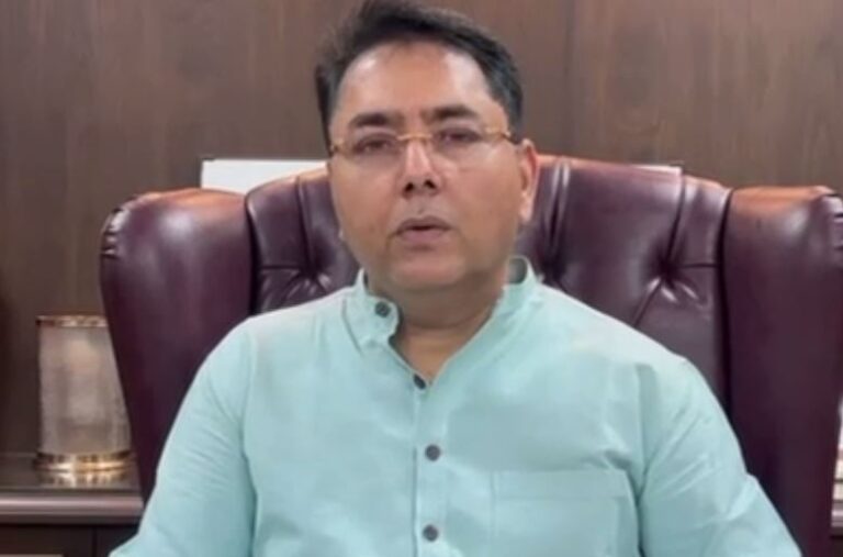 ਮੰਤਰੀ ਅਮਨ ਅਰੋੜਾ ਦਾ ਸੁਖਬੀਰ ਬਾਦਲ ਨੂੰ ਮੋੜਵਾਂ ਜਵਾਬ/ ਅਕਾਲੀ ਵਰਕਰਾਂ ਨੂੰ ਰੋਕਣ ਬਾਰੇ ਪ੍ਰਚਾਰ ਨੂੰ ਦੱਸਿਆ ਕੋਰਾ ਝੂਠ/ ਕਿਹਾ, ਕਾਨੂੰਨ ਤੋੜਣ ਵਾਲਿਆਂ ਨਾਲ ਸਖਤੀ ਨਾਲ ਨਜਿੱਠਿਆ ਜਾਵੇਗਾ