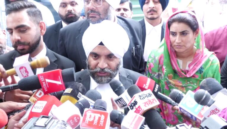 ਮੋਹਾਲੀ ਅਦਾਲਤ ’ਚ ਹੋਈ ਬਿਕਰਮ ਮਜੀਠੀਆ ਦੀ ਪੇਸ਼ੀ; ਮੁੜ 14 ਦਿਨ ਲਈ ਨਿਆਇਕ ਹਿਰਾਸਤ ’ਚ ਭੇਜਣ ਦੇ ਹੁਕਮ; 2 ਅਗਸਤ ਨੂੰ ਹੋਵੇਗੀ ਅਗਲੀ ਪੇਸ਼ੀ; ਨਾਭਾ ਜੇਲ੍ਹ ਲਈ ਰਵਾਨਾ ਹੋਈ ਪੁਲਿਸ