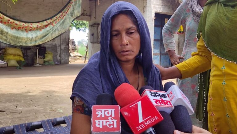 ਮਾਛੀਵਾੜਾ ਸਾਹਿਬ ਨੇੜਲੇ ਪਿੰਡ ਪਵਾਤ ’ਚ ਸੱਪ ਦੇ ਡੰਗਣ ਨਾਲ ਦੋ ਲੜਕੀਆਂ ਦੀ ਮੌਤ  ਖੇਤਾਂ ’ਚ ਬਣੀ ਮੋਟਰ ’ਤੇ ਸੁੱਤੀਆਂ ਪਈਆਂ ਨੂੰ ਸੱਪ ਨੇ ਮਾਰਿਆ ਡੰਗ