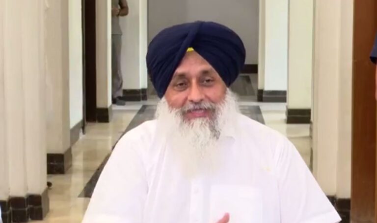 ਬਠਿੰਡਾ ’ਚ ਬੇਅਦਬੀਆਂ ਮੁੱਦੇ ’ਤੇ ਖੁੱਲ੍ਹ ਕੇ ਬੋਲੇ ਸੁਖਬੀਰ ਬਾਦਲ; ਪ੍ਰਗਟ ਸਿੰਘ ਤੇ ਸੁੱਖੀ ਰੰਧਾਵਾਂ ਦੇ ਬਿਆਨਾਂ ਦੇ ਹਵਾਲੇ ਨਾਲ ਘੇਰੇ ਵਿਰੋਧੀ; ਕਿਹਾ, ਸਿਆਸਤ ਕਰਨ ਵਾਲਿਆਂ ਦਾ ਨਾਮ ਦੱਸਣ ਸੁੱਖੀ ਰੰਧਾਵਾ ਤੇ ਪ੍ਰਗਟ ਸਿੰਘ