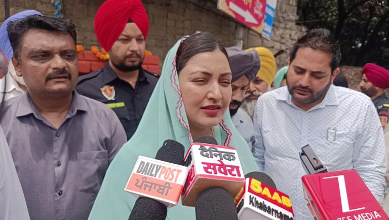 ਕੁਰਾਲੀ ’ਚ ਅਨਮੋਲ ਗਗਨ ਮਾਨ ਨੇ ਰੱਖਿਆ ਵਿਕਾਸ ਕੰਮਾਂ ਦਾ ਨੀਂਹ ਪੱਥਰ/ ਵੱਖ-ਵੱਖ ਵਾਰਡਾਂ ’ਚ ਸਾਢੇ-6 ਕਰੋੜ ਦੀ ਲਾਗਤ ਨਾਲ ਹੋਣਗੇ ਨਵੇਂ ਕੰਮ