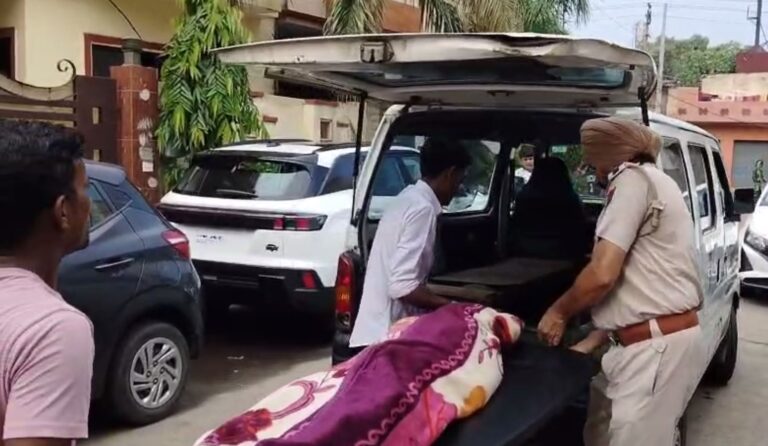 ਜਲੰਧਰ ’ਚ 18 ਸਾਲਾ ਲੜਕੀ ਵੱਲੋਂ ਖੁਦਕੁਸ਼ੀ/ ਪੁਲਿਸ ਨੇ ਲਾਸ਼ ਕਬਜ਼ੇ ’ਚ ਲੈ ਕੇ ਜਾਂਚ ਕੀਤੀ ਸ਼ੁਰੂ