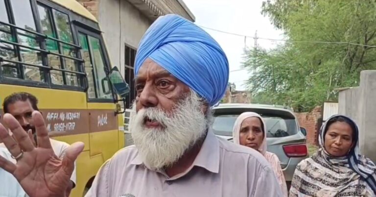 ਮਾਨਸਾ ’ਚ ਲੋਕਾਂ ਲਈ ਜਾਨ ਦਾ ਖੌਅ ਬਣੀ ਫੈਕਟਰੀ; ਫੈਕਟਰੀ ਦੇ ਧੂੰਏ ਕਾਰਨ ਬਿਮਾਰੀਆਂ ਨਾਲ ਜੂਝ ਰਹੇ ਲੋਕ; ਫੈਕਟਰੀ ਪੱਕੇ ਤੌਰ ਤੇ ਬੰਦ ਕਰਨ ਦੀ ਕੀਤੀ ਮੰਗ
