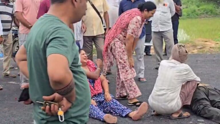 ਕਪੂਰਥਲਾ ਵਿਖੇ ਸੜਕ ਹਾਦਸੇ ’ਚ ਇਕ ਦੀ ਮੌਤ, ਦੂਜਾ ਜ਼ਖ਼ਮੀ; ਤੇਜ਼ ਰਫਤਾਰ ਕਾਰ ਨੇ ਐਕਟਿਵਾ ਨੂੰ ਪਿੱਛੋਂ ਮਾਰੀ ਟੱਕਰ; ਪੁਲਿਸ ਨੇ ਮੌਕੇ ’ਤੇ ਪਹੁੰਚ ਕੇ ਜਾਂਚ ਕੀਤੀ ਸ਼ੁਰੂ