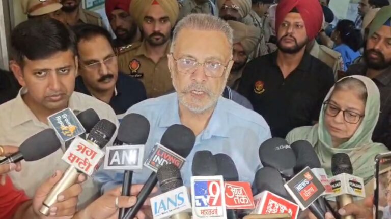 ਜਲੰਧਰ ਦੇ ਸਿਵਲ ਹਸਪਤਾਲ ਅੰਦਰ ਵਾਪਰੀ ਵੱਡੀ ਘਟਨਾ;  ਆਕਸੀਜਨ ਨਾ ਮਿਲਣ ਕਾਰਨ ਤਿੰਨ ਮਰੀਜ਼ਾਂ ਦੀ ਹੋਈ ਮੌਤ;  ਸਿਹਤ ਮੰਤਰੀ ਡਾ. ਬਲਬੀਰ ਸਿੰਘ ਨੇ ਮੌਕੇ ’ਤੇ ਪਹੁੰਚ ਲਿਆ ਜਾਇਜ਼ਾ