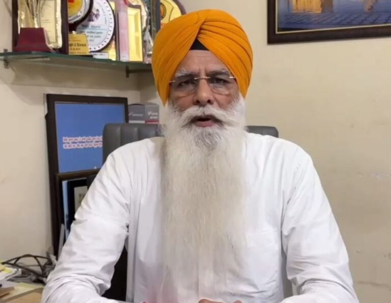 ਗੁਰੂ ਨਾਨਕ ਦੇਵ ਜੀ ਦੀਆਂ ਤਸਵੀਰਾਂ ਨਾਲ ਛੇੜਛਾੜ ਤੋਂ ਐਸਜੀਪੀਸੀ ਨਾਰਾਜ਼/ ਸ਼੍ਰੋਮਣੀ ਕਮੇਟੀ ਨੇ ਸ਼ਰਾਰਤੀਆਂ ਖਿਲਾਫ਼ ਸਖ਼ਤ ਕਾਨੂੰਨ ਬਣਾਉਣ ਦੀ ਕੀਤੀ ਮੰਗ