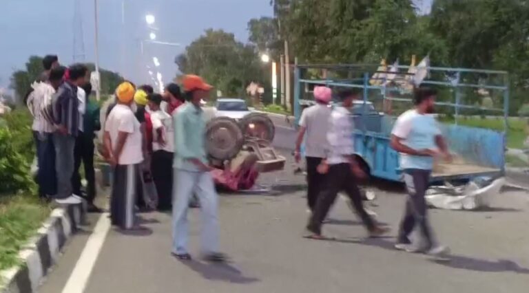 ਅੰਮ੍ਰਿਤਸਰ ’ਚ ਭਿਆਨਕ ਹਾਦਸੇ ’ਚ ਤਿੰਨ ਦੀ ਮੌਤ, ਦੋ ਜ਼ਖ਼ਮੀ; ਕਰੇਟਾ ਕਾਰ ਤੇ ਟਰੈਕਟਰ ਟਰਾਲੀ ਵਿਚਾਲੇ ਭਿਆਨਕ ਟੱਕਰ; ਪੁਲਿਸ ਨੇ ਹਾਦਸਾ ਗ੍ਰਸਤ ਵਾਹਨ ਕਬਜੇ ’ਚ ਲੈ ਕੇ ਜਾਂਚ ਆਰੰਭੀ