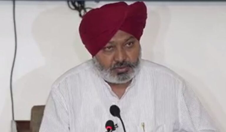 ਖਜਾਨਾ ਮੰਤਰੀ ਹਰਪਾਲ ਚੀਮਾ ਦੀ ਵਿਧਾਨ ਸਭਾ ਸੈਸ਼ਨ ਬਾਰੇ ਪ੍ਰੈੱਸ ਕਾਨਫਰੰਸ; ਸੈਸ਼ਨ ਦੌਰਾਨ ਪਾਸ ਕੀਤੇ ਬਿੱਲਾਂ ਤੋਂ ਹੋਰ ਕੰਮਾਂ ਬਾਰੇ ਸਾਂਝਾ ਕੀਤੀ ਜਾਣਕਾਰੀ