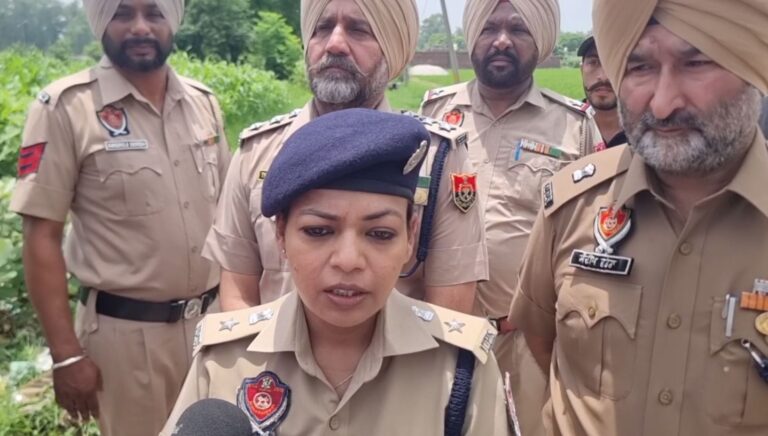 ਫਰੀਦਕੋਟ ’ਚ ਨਸ਼ਾ ਤਸਕਰ ਦੇ ਘਰ ਤੇ ਚੱਲਿਆ ਪੀਲਾ ਪੰਜਾ; ਗੈਰ ਕਨੂੰਨੀ ਤਰੀਕੇ ਨਾਲ ਕੀਤੀ ਉਸਾਰੀ ਨੂੰ ਕੀਤਾ ਢਹਿ ਢੇਰੀ