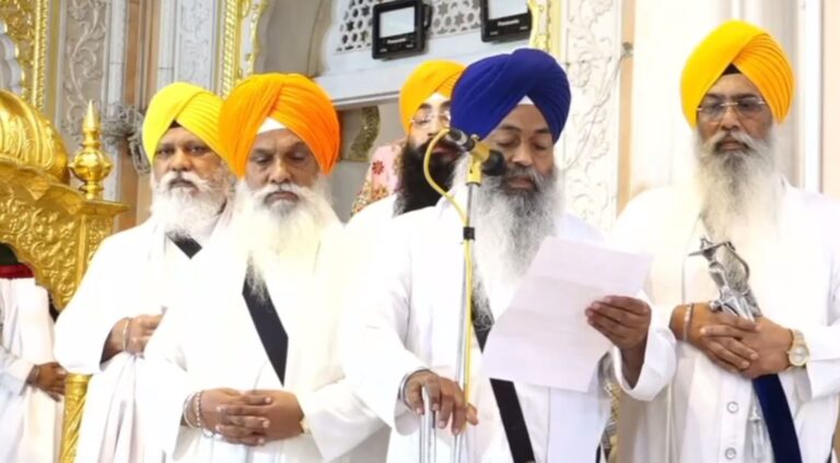 ਤਖ਼ਤ ਸ੍ਰੀ ਪਟਨਾ ਸਾਹਿਬ ਵੱਲੋਂ ਸੁਖਬੀਰ ਬਾਦਲ ਤਨਖਾਹੀਆ ਕਰਾਰ/ ਪੰਜ ਪਿਆਰਿਆਂ ਦੀ ਵਿਸ਼ੇਸ਼ ਮੀਟਿੰਗ ਦੌਰਾਨ ਲਿਆ ਗਿਆ ਫੈਸਲਾ